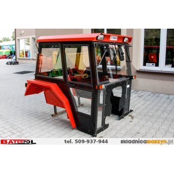 Kabina C-330 NAGLAK metalowe błotniki kanciaste + oświetlenie 